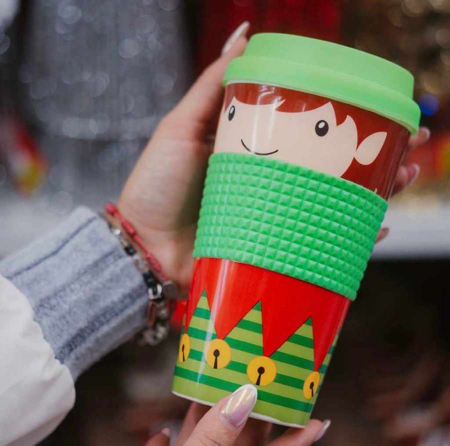 كوب سفر بلاستيكي