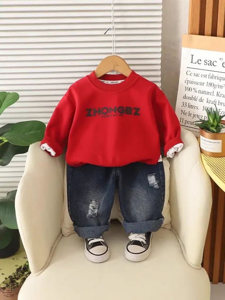 طقم ولادي ربيعي احمر 