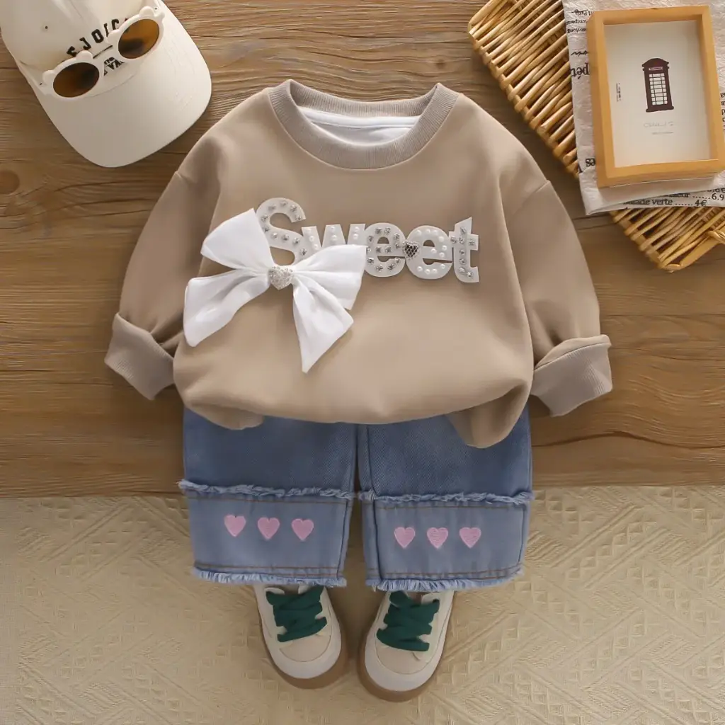 طقم بناتي ربيعي بني 