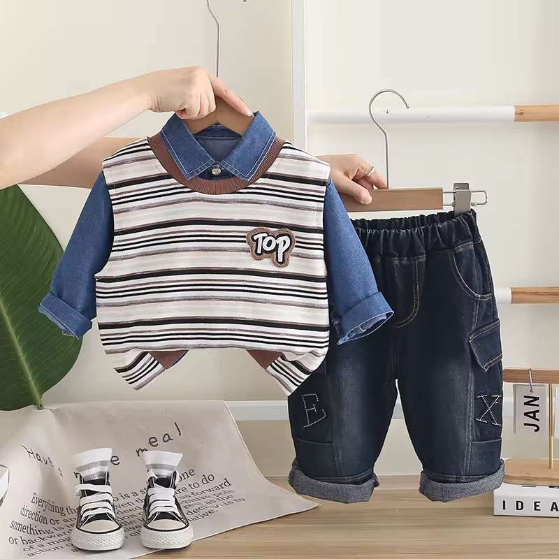 طقم ولادي قط مع قميص للعيد 