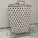 سلة لتخزين الملابس